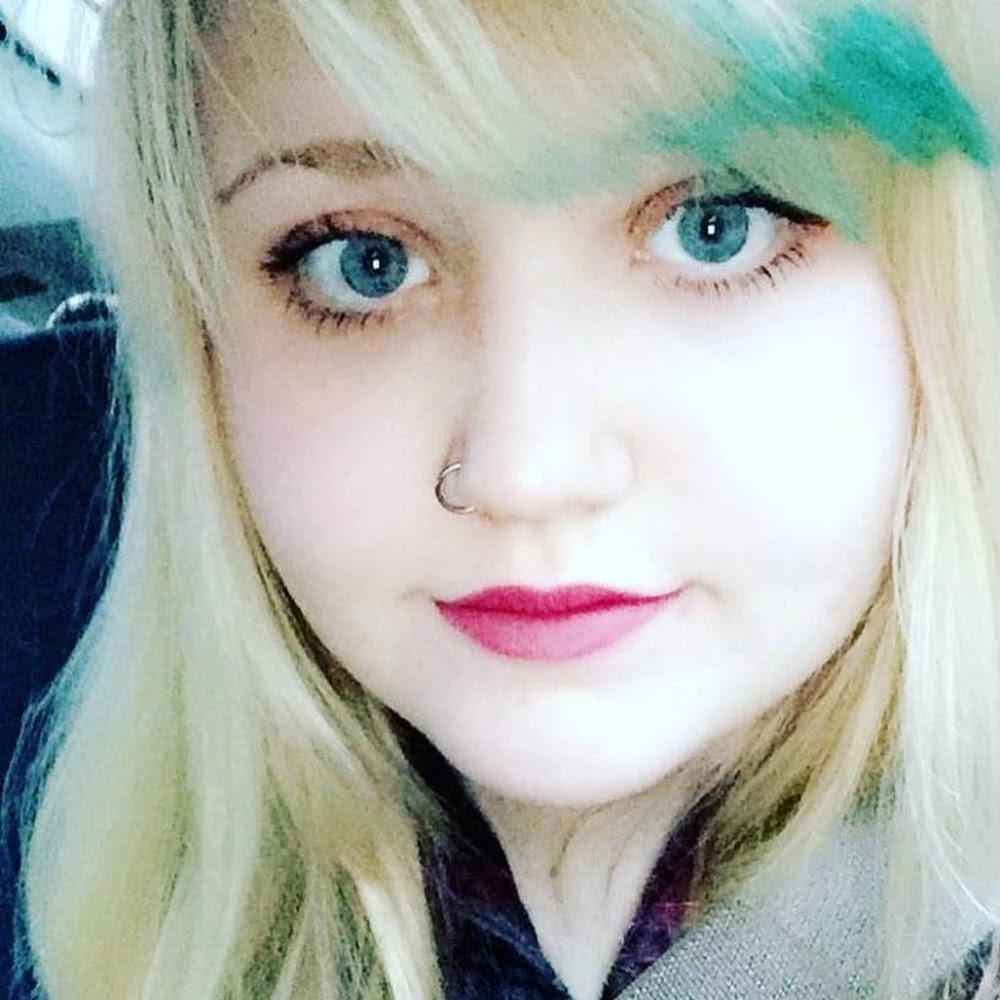 Meet your Posher, Kenzie